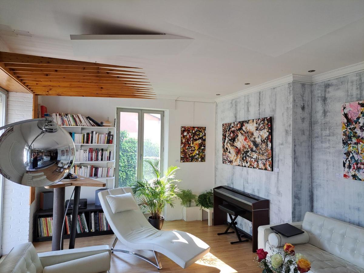 L'Appartement - Chambre Avec Salle De Bains Et Wc Dans Une Galerie D'Art Montbéliard Eksteriør bilde